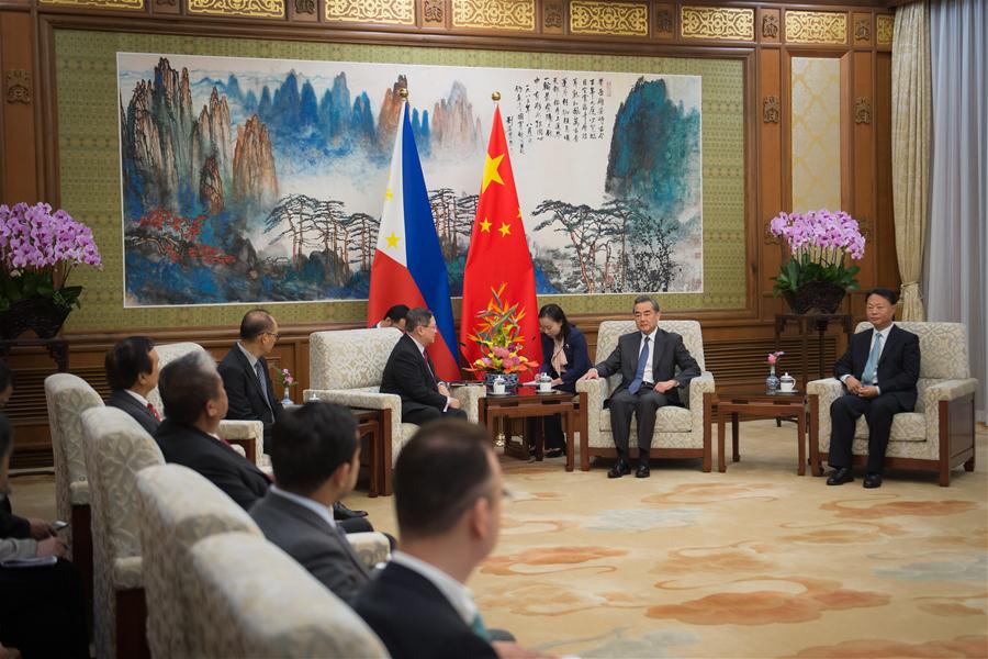CHINA-BEIJING-WANG YI-PHILIPPINES-DELEGATION-MEETING (CN)
