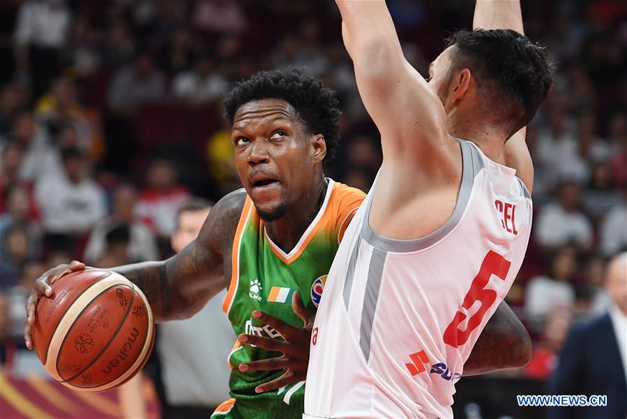 (SP)CHINA-BEIJING-BASKETBALL-FIBA WORLD CUP-GROUP A-CIV VS POL (CN)