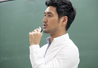 袁弘走進清華 &ldquo;刺頭兵&rdquo;升級當教官獲表白