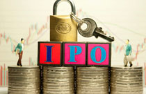 鼓勵持股滿三年的原有股東將部分老股向投資者轉讓，轉讓后，公司實際控制人不得發生變更。

 　　嘉實財富管理有限公司財富管理總監吳妙娟：老股轉讓也是一個亮點，而不是像以前僅僅是發行新股。對股價做出穩定的要求，對中小投資者利益有比較好的保護作用。