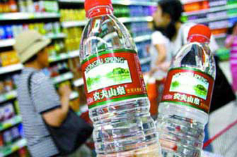 農夫山泉連遭質疑 評論：食品安全理當錙銖必較