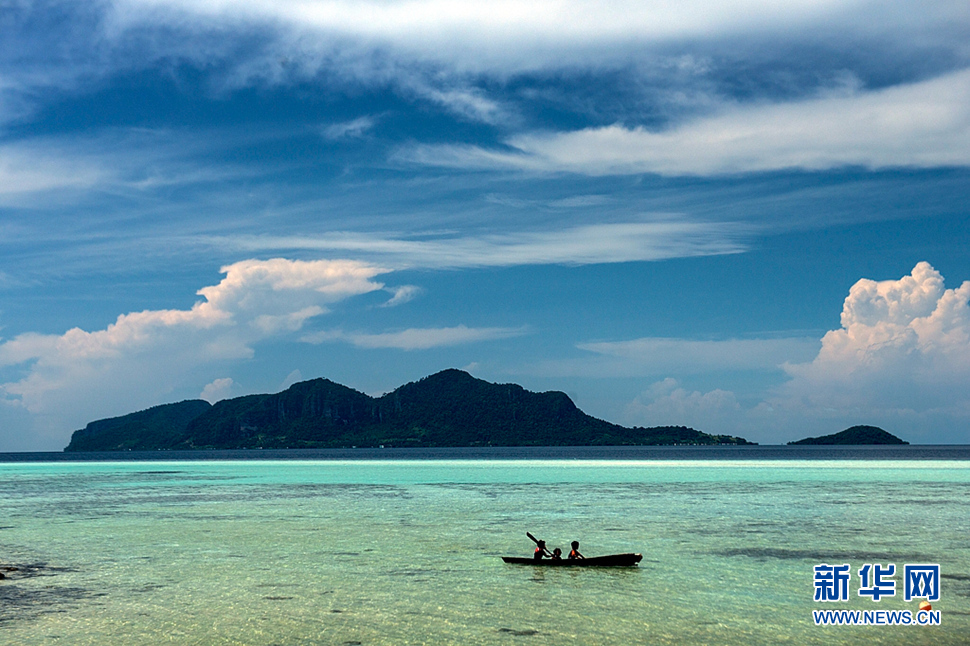 《那藍天，那碧海，那伊甸園般的神秘之地》