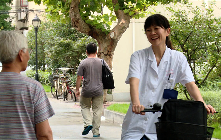 致敬偉大改革｜對話40年，講述身邊的健康故事（第十七集）&mdash;&mdash;從赤腳醫(yī)生到鄉(xiāng)村醫(yī)生