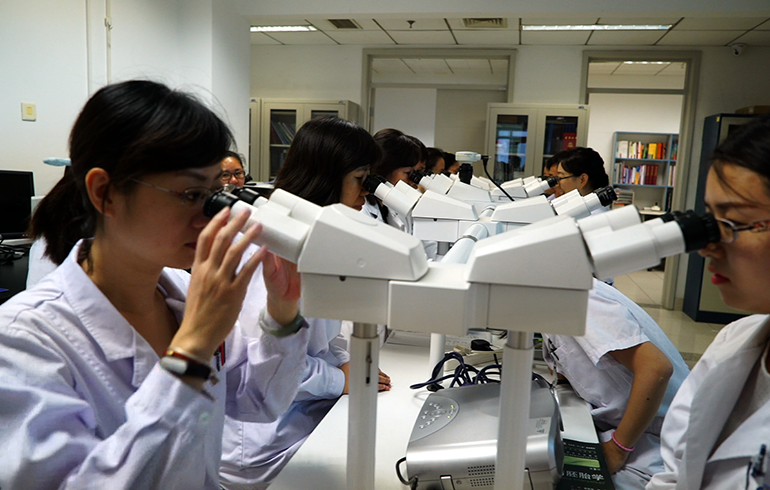 致敬偉大改革｜對話40年，講述身邊的健康故事33&mdash;好醫(yī)生是這樣煉成的