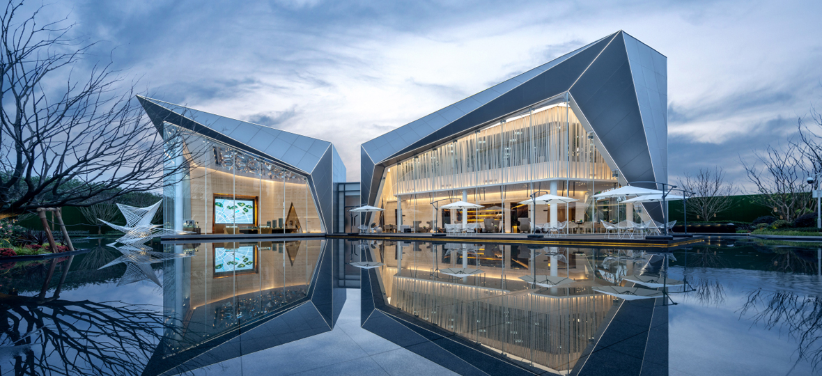 2019年是中國奧園發(fā)展史上一個(gè)重要里程碑，奮進(jìn)新時(shí)代，筑夢新奧園。積極履行企業(yè)應(yīng)承擔(dān)的社會(huì)責(zé)任，為客戶乃至社會(huì)&ldquo;構(gòu)筑健康生活&rdquo;。