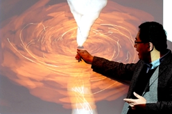 人類首次&ldquo;看見(jiàn)&rdquo;的那個(gè)黑洞，有了偏振圖像