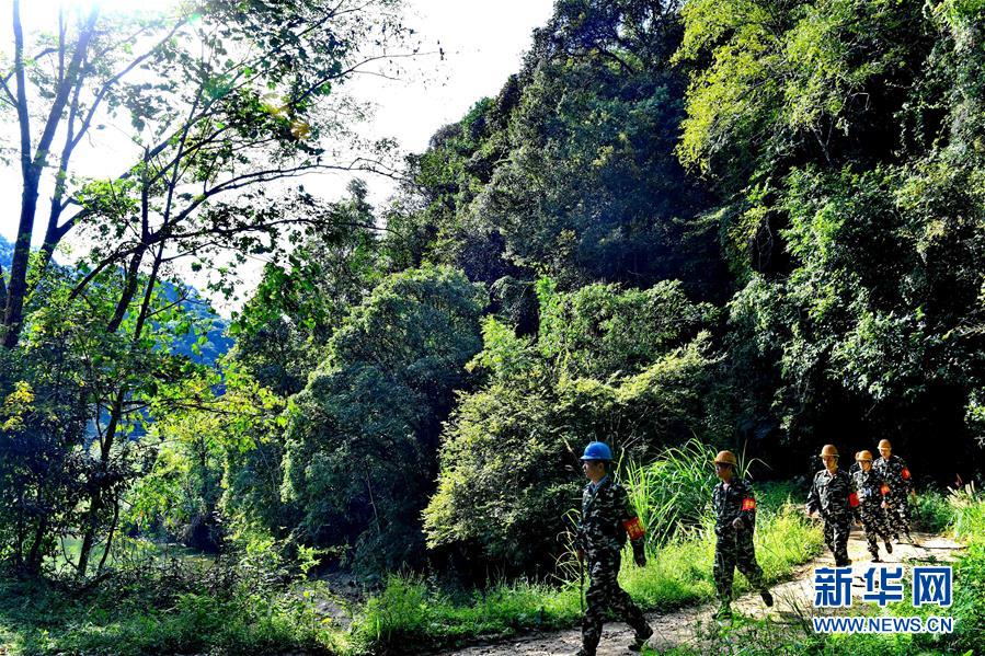 （十九大時光&middot;圖文互動）（6）變革不平凡　奮進(jìn)新時代&mdash;&mdash;來自基層蹲點現(xiàn)場的報道