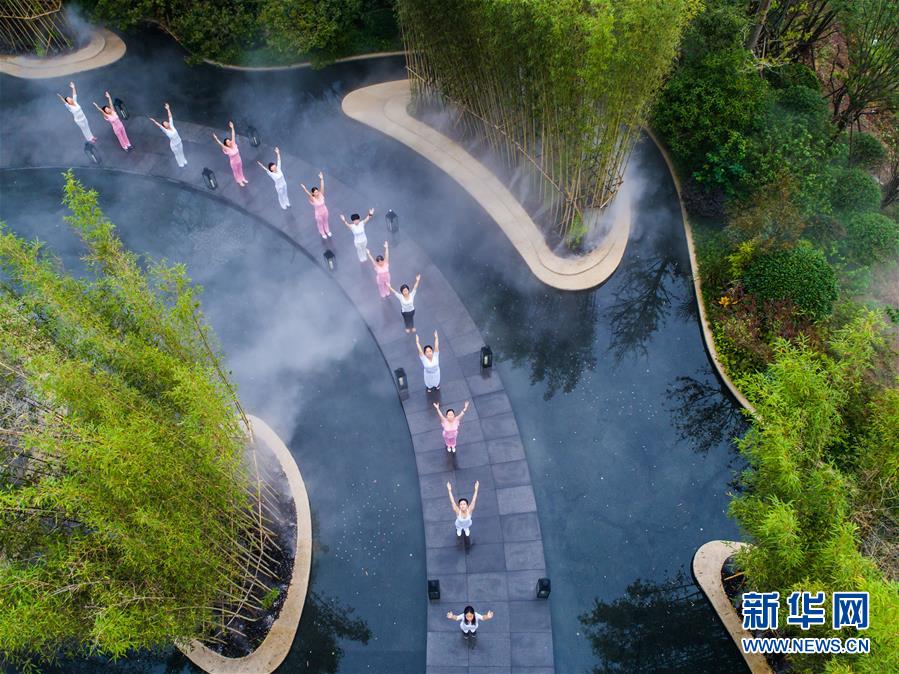 （十九大&middot;讀報告 話民生）（15）加快生態(tài)文明體制改革，建設(shè)美麗中國