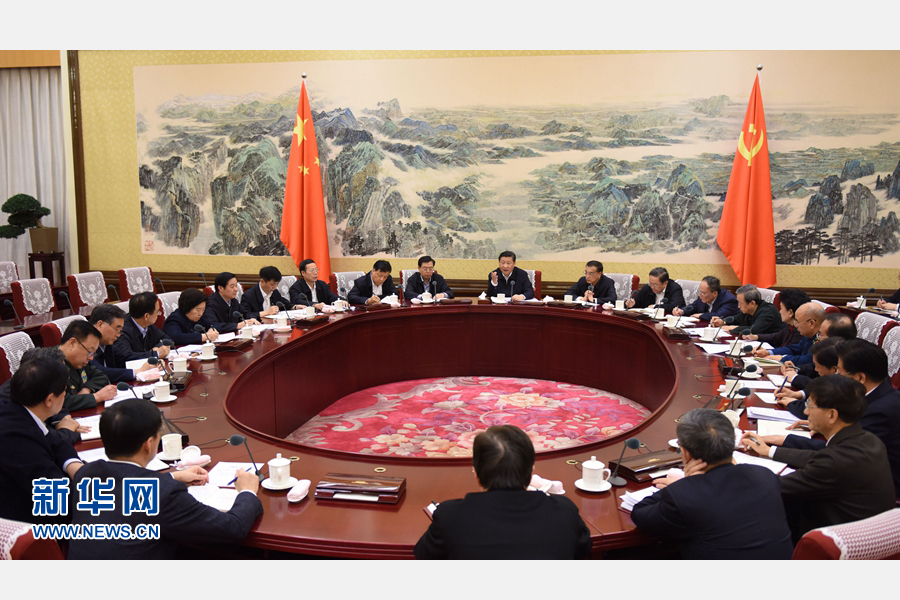 12月28日至29日，中共中央政治局召開專題民主生活會，對照檢查踐行&ldquo;三嚴三實&rdquo;情況，討論研究加強黨風(fēng)廉政建設(shè)措施。中共中央總書記習(xí)近平主持會議并發(fā)表重要講話。新華社記者 李學(xué)仁 攝 