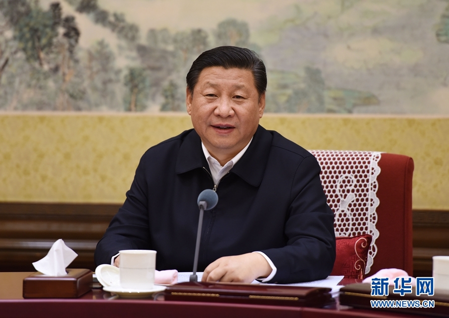 12月28日至29日，中共中央政治局召開專題民主生活會，對照檢查踐行&ldquo;三嚴三實&rdquo;情況，討論研究加強黨風(fēng)廉政建設(shè)措施。中共中央總書記習(xí)近平主持會議并發(fā)表重要講話。新華社記者 李學(xué)仁 攝 