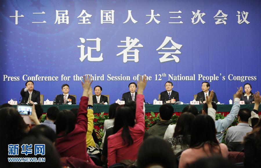 （兩會）（1）直面熱點　&ldquo;干貨&rdquo;不斷&mdash;&mdash;十二屆全國人大三次會議組織十?dāng)?shù)場記者會回眸