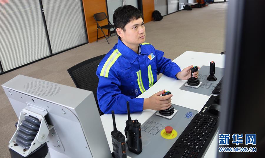 （十九大時光&middot;圖文互動）（2）歷史性成就彪炳史冊 新時代藍圖催人奮進&mdash;&mdash;來自基層蹲點現場的報道