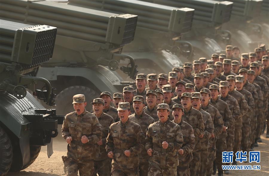 (新華全媒頭條·圖文互動)(3)備戰(zhàn)踏上新起點,練兵展現新氣象——2018中國軍隊新年開訓全景大掃描