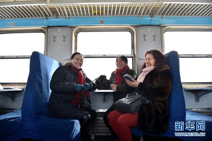 （社會(huì)）（3）呂梁山上的&ldquo;慢火車(chē)&rdquo;