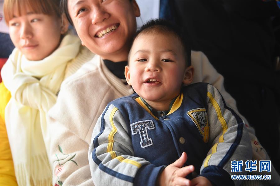 （關注春運）（10）春運中的&ldquo;萌寶寶&rdquo;