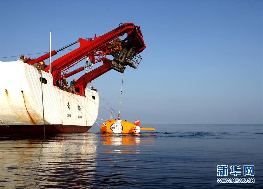 （潛龍?zhí)侥虾?middot;圖文互動）（3）&ldquo;潛龍三號&rdquo;海試通過現(xiàn)場驗(yàn)收 開始試驗(yàn)性應(yīng)用第一潛