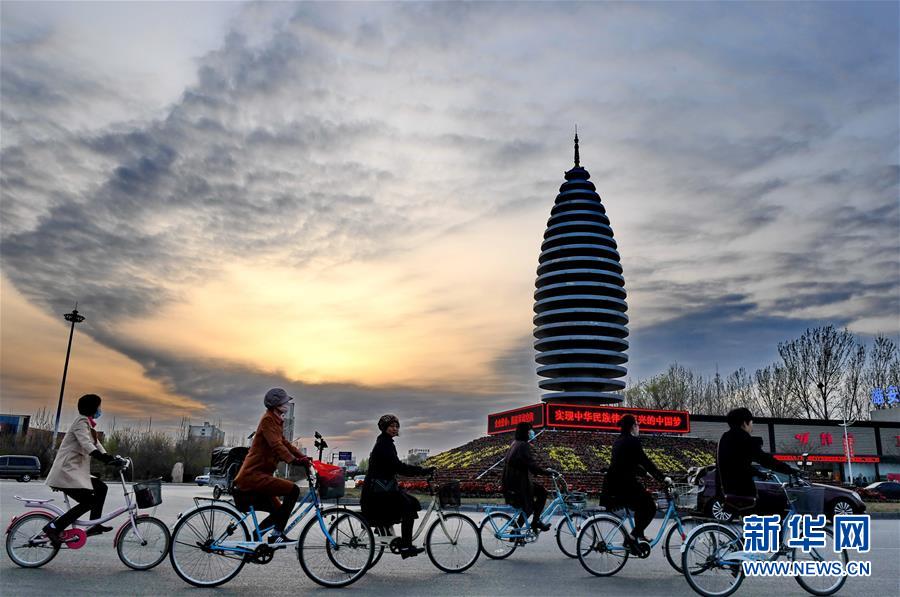 （新華全媒頭條&middot;圖文互動）（1）奮進新時代　建設雄安城&mdash;&mdash;以習近平同志為核心的黨中央謀劃指導《河北雄安新區(qū)規(guī)劃綱要》編制紀實