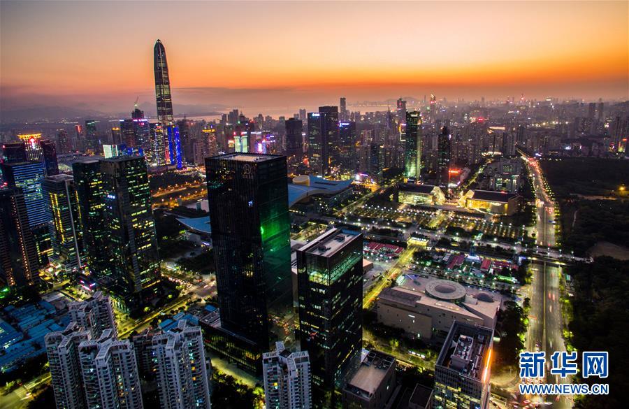 (新華全媒頭條·壯闊東方潮 奮進新時代——慶祝改革開放40年·圖文互動)(13)從追趕時代到引領時代——從深圳發展奇跡看中國改革開放40年