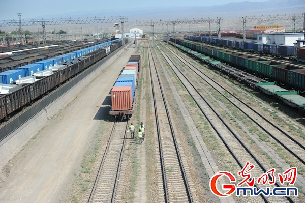 【新時(shí)代&middot;幸福美麗新邊疆】讓幸福美麗常駐新時(shí)代&mdash;&mdash;網(wǎng)媒沉浸體驗(yàn)新疆之&ldquo;新&rdquo;