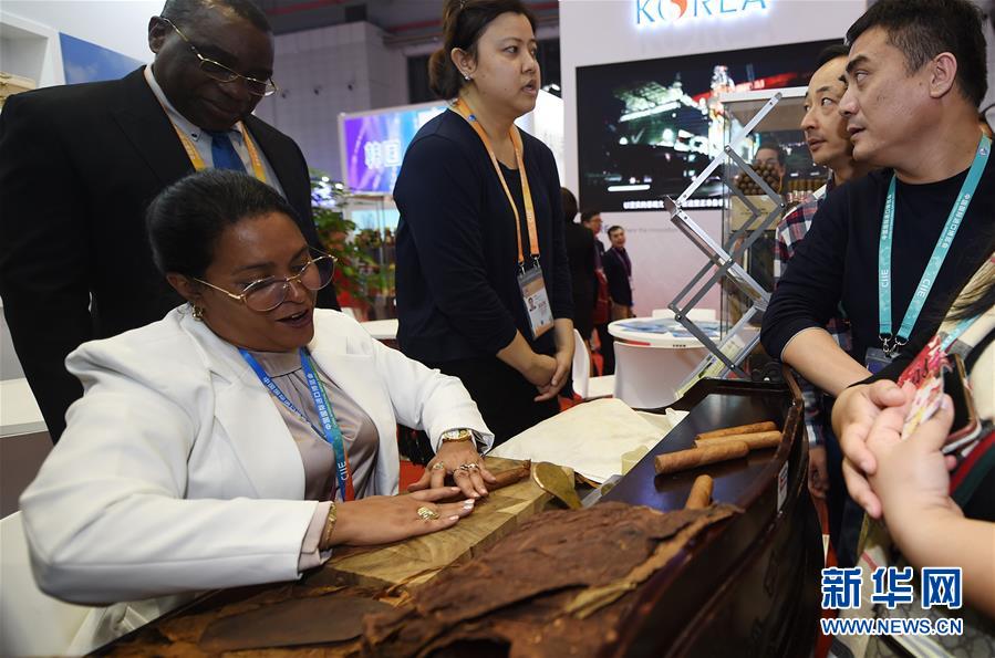 （新華全媒頭條&middot;圖文互動）（8）共享中國機(jī)遇 共創(chuàng)美好未來&mdash;&mdash;聆聽首屆中國國際進(jìn)口博覽會上的開放發(fā)展奏鳴曲  