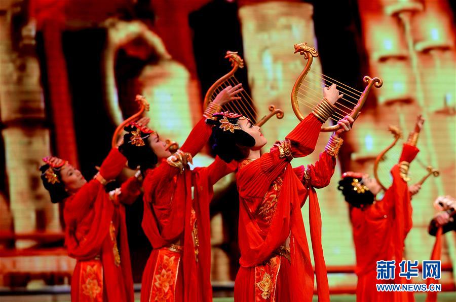 （在習近平新時代中國特色社會主義思想指引下&middot;慶祝改革開放40周年&middot;開放發展）（新華全媒頭條&middot;圖文互動）（8）開放中國：大門越開越大 道路越走越寬