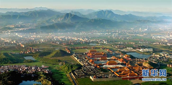 （慶祝改革開(kāi)放40周年基層行&middot;鄉(xiāng)鎮(zhèn)篇&middot;圖文互動(dòng)）（1）橫店40年：&ldquo;橫空出世&rdquo;光影間