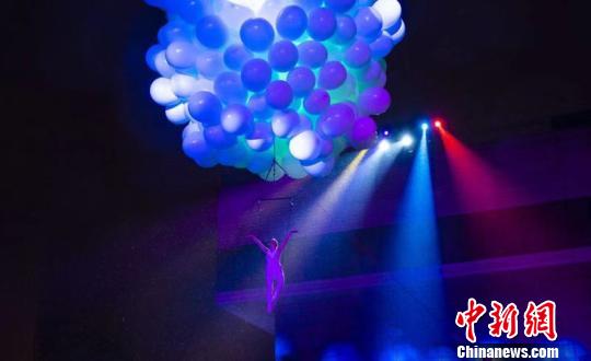 圖為燈光節現場。寧波文化廣場供圖