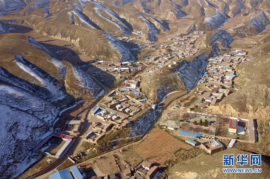 （在習(xí)近平新時(shí)代中國特色社會(huì)主義思想指引下&mdash;&mdash;新時(shí)代新作為新篇章&middot;圖文互動(dòng)）（4）甘肅皋蘭：&ldquo;信用村&rdquo;里講信用 小額信貸助脫貧