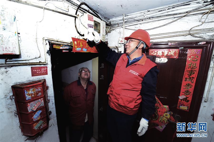 (改革先鋒風采·圖文互動)(2)張黎明:譜寫新時代勞動者之歌