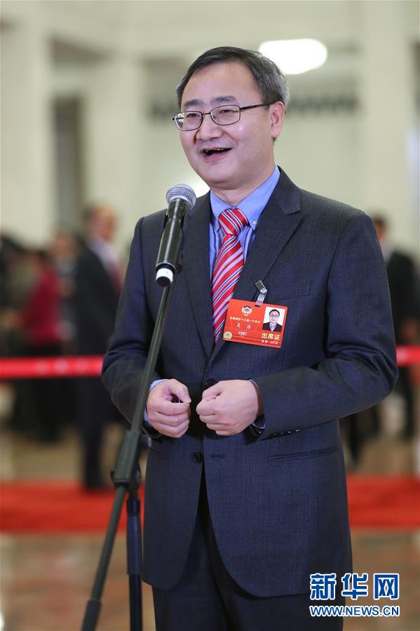 （兩會&middot;政協開幕）（9）全國政協委員接受采訪