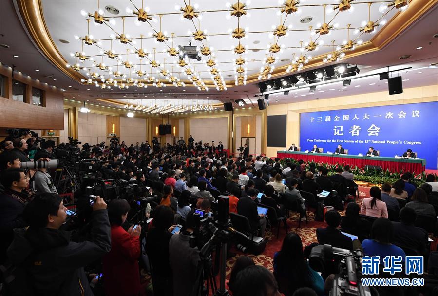 （兩會&middot;XHDW）（1）國家發改委主任何立峰等就&ldquo;創新和完善宏觀調控，推動高質量發展&rdquo;答記者問