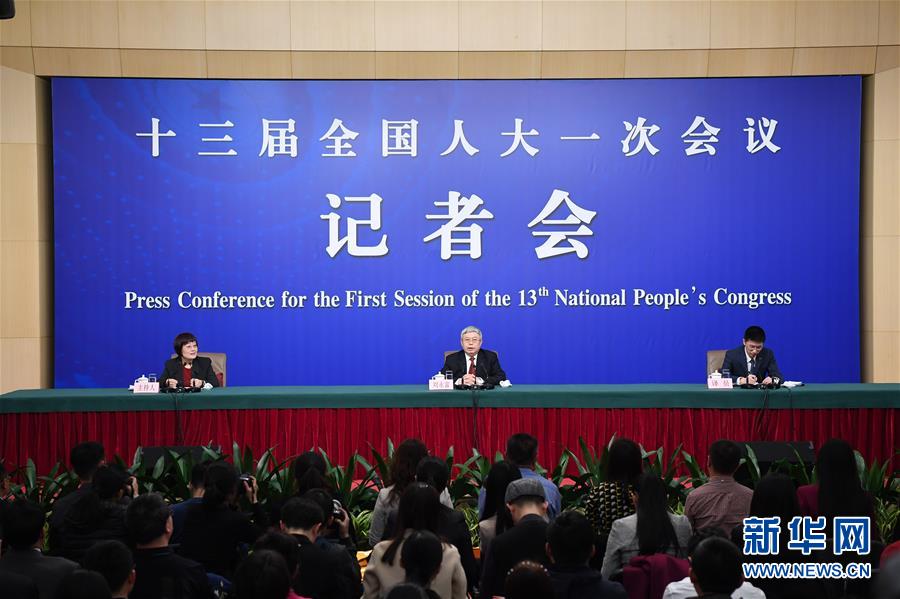 （兩會(huì)）（1）國(guó)務(wù)院扶貧辦主任劉永富就&ldquo;打好精準(zhǔn)脫貧攻堅(jiān)戰(zhàn)&rdquo;答記者問