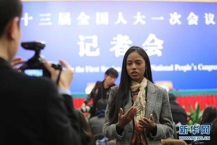 （兩會&middot;新華網）（4）外交部部長王毅答記者問