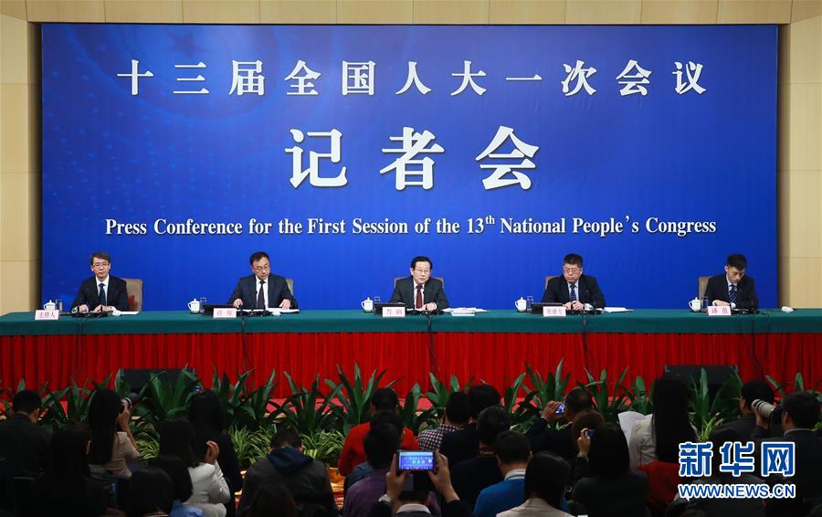 （兩會）（1）科技部部長萬鋼等就&ldquo;加快建設創新型國家&rdquo;答記者問