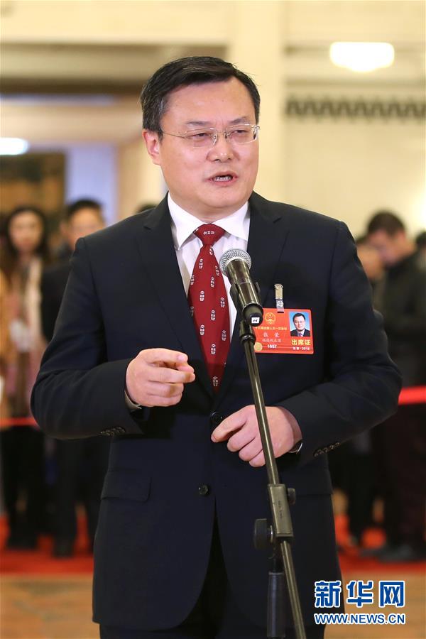 （兩會(huì)&middot;XHDW）（10）全國(guó)人大代表接受采訪