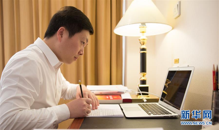 （兩會&middot;基層代表履職故事）（2）全國人大代表楊飛飛：讓農民工有更好的職業(yè)上升通道