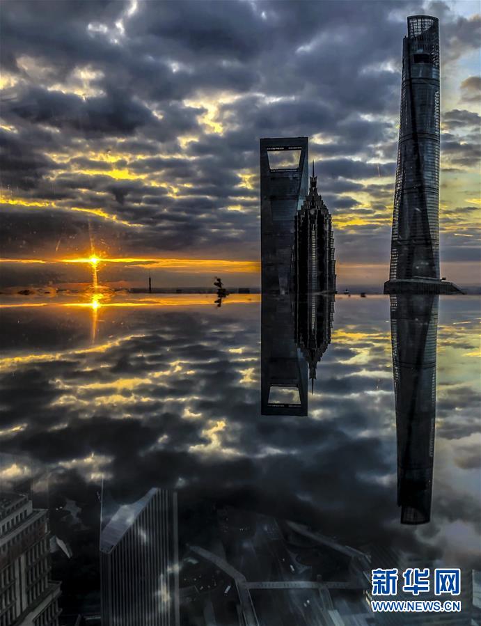 （新華全媒頭條&middot;圖文互動）（11）風正一帆懸&mdash;&mdash;以習近平同志為核心的黨中央治國理政一年間