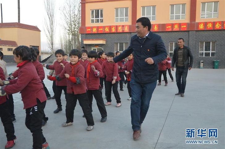 （改革先鋒風采&middot;圖文互動）（2）庫爾班&middot;尼亞孜：民族團結進步的踐行者