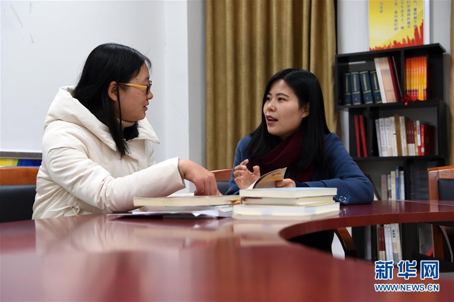 （在習近平新時代中國特色社會主義思想指引下&middot;將改革開放進行到底&middot;強國之基）（新華全媒頭條&middot;圖文互動）（6）奮斗不停步 改革再出發&mdash;&mdash;&ldquo;四個自信&rdquo;筑牢強國之基