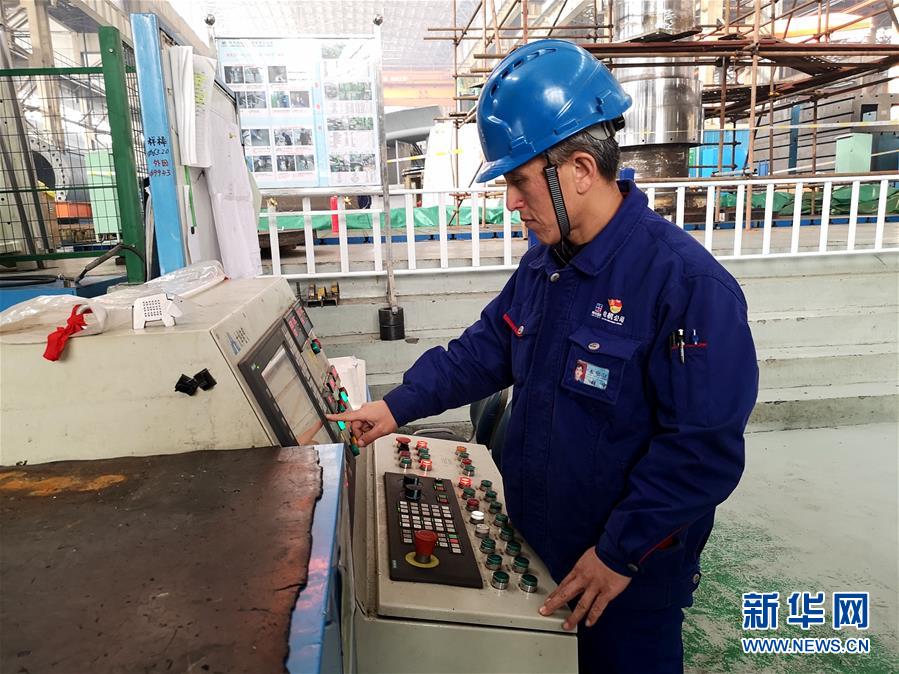 （新華全媒頭條&middot;七樂無窮&middot;祝福&middot;圖文互動）（7）追夢路上的&ldquo;春之聲&rdquo;&mdash;&mdash;祝福之樂