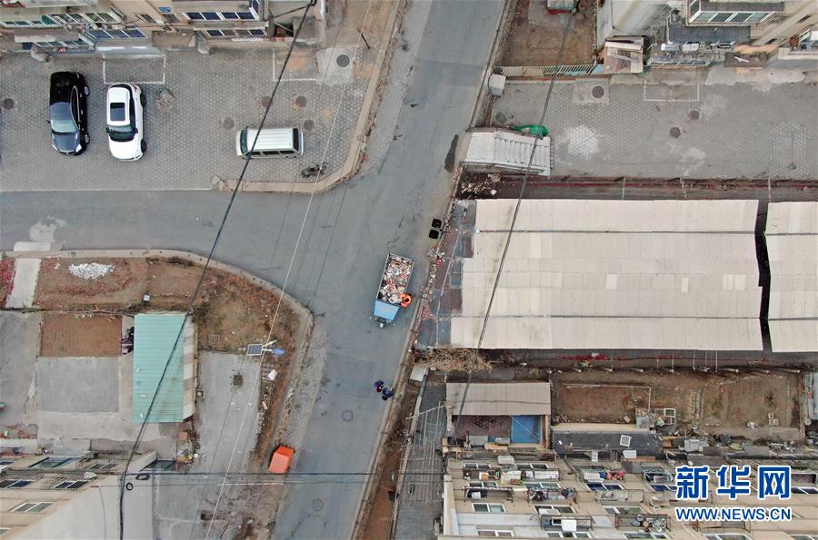 (新春走基層·代表委員履職)(4)馬路牙子上當代表——環(huán)衛(wèi)工人莊艷的履職故事