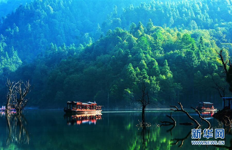 （兩會前夕看落實&middot;圖文互動）（6）奮力脫貧攻堅 生態追&ldquo;清&rdquo;逐&ldquo;綠&rdquo;&mdash;&mdash;江西落實習近平總書記全國兩會重要講話精神紀實