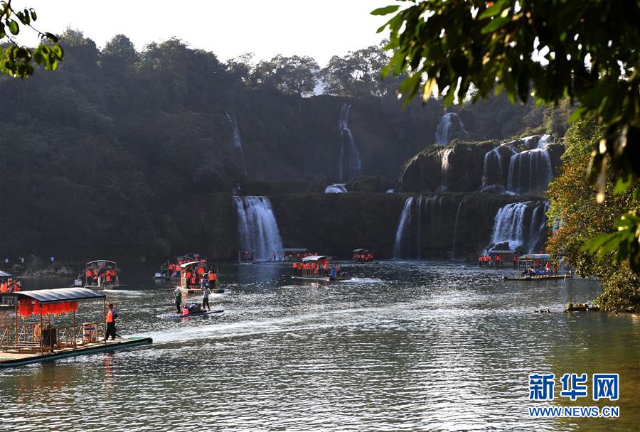（兩會前夕看落實&middot;圖文互動）（3）開放合作走活發展&ldquo;新棋局&rdquo;－－廣西落實習近平總書記全國兩會重要講話精神紀實
