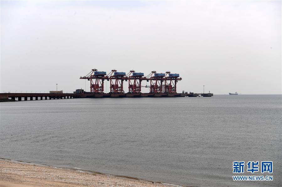 （兩會前夕看落實&middot;圖文互動）（6）開放合作走活發展&ldquo;新棋局&rdquo;－－廣西落實習近平總書記全國兩會重要講話精神紀實