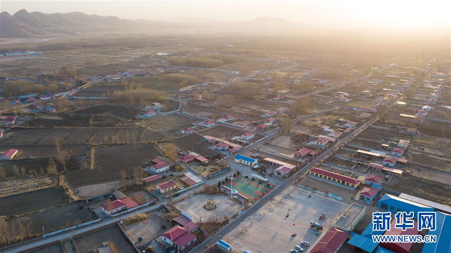 （壯麗70年&middot;奮斗新時代&middot;圖文互動）（4）情同一家，守望相助，共奔小康&mdash;&mdash;內蒙古興安盟巴彥敖包嘎查民族團結見聞