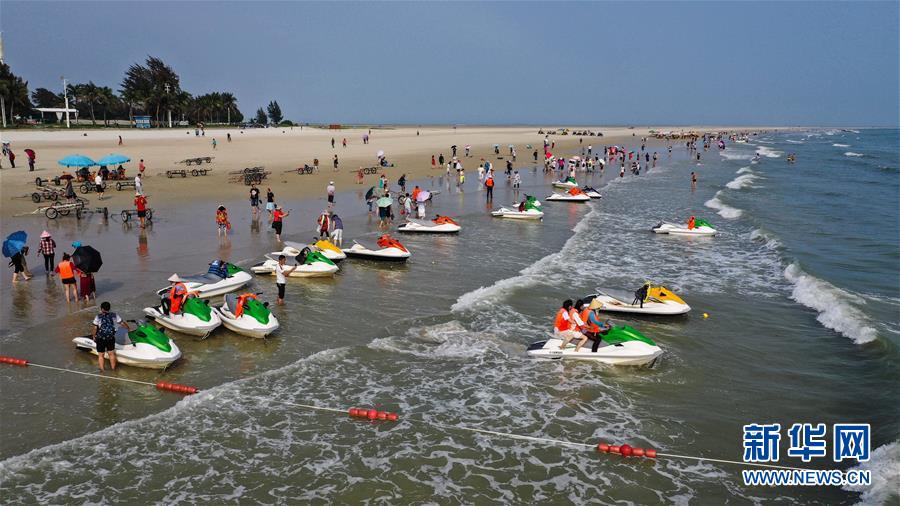 （壯麗70年 奮斗新時(shí)代&mdash;&mdash;推動(dòng)高質(zhì)量發(fā)展調(diào)研行&middot;圖文互動(dòng)）（1）近海能看鯨魚白海豚，廣西這片濱海旅游勝地啥來頭？