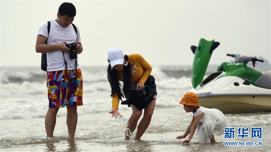 (壯麗70年 奮斗新時代——推動高質量發展調研行·圖文互動)(7)近海能看鯨魚白海豚,廣西這片濱海旅游勝地啥來頭?
