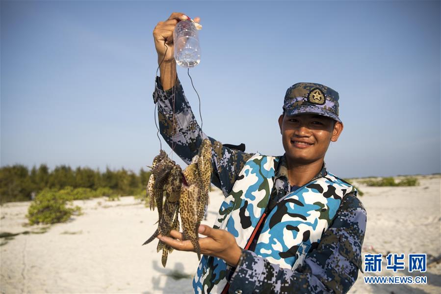 (壯麗70年·奮斗新時代·新華全媒頭條·圖文互動)(11)“你在我的航程上,我在你的視線里”——走進(jìn)海軍西沙中建島官兵的五彩世界