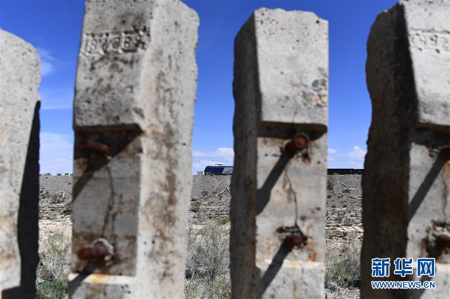 （新華全媒頭條&middot;壯麗70年&middot;奮斗新時代&middot;圖文互動）（3）開拓雪域高原的夢想之路&mdash;&mdash;來自青藏鐵路的蹲點報告