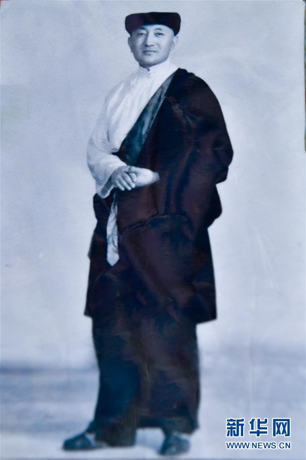 （新華全媒頭條&middot;愛國情 奮斗者&middot;圖文互動）（5）初心不改 紅心向黨&mdash;&mdash;西部戰(zhàn)區(qū)陸軍某旅玉樹獨立騎兵連連長尼都塔生一家四代跟黨走紀(jì)實